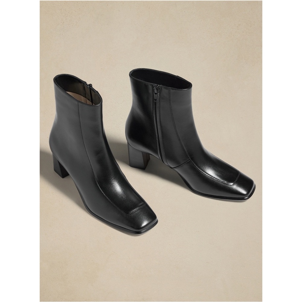 {Banana Republic} Lucca Leather Ankle Boot - Size 10 - NWT